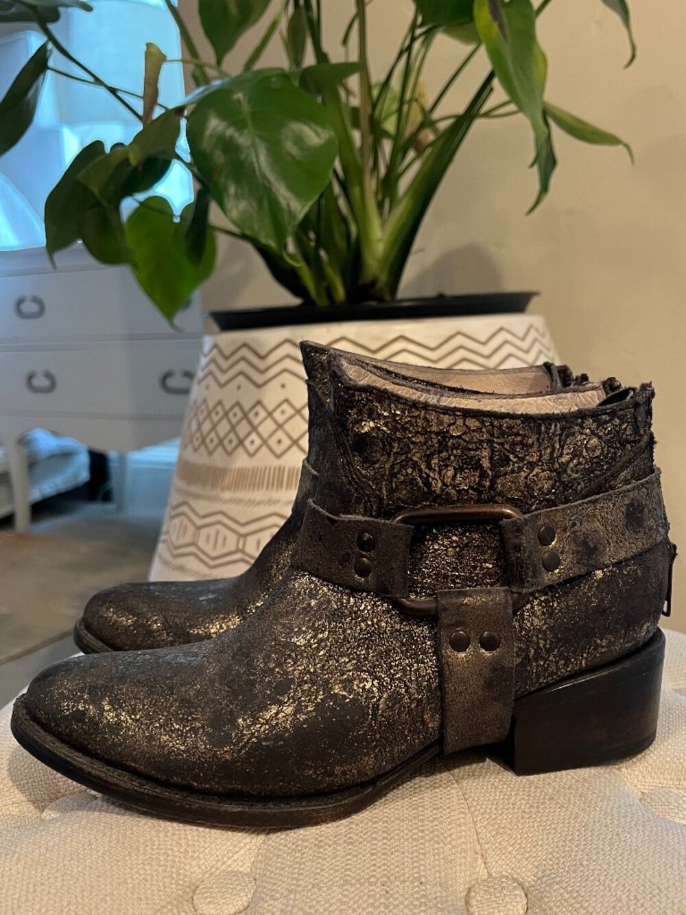 Distressed Metallic Freebird Bootie size 7